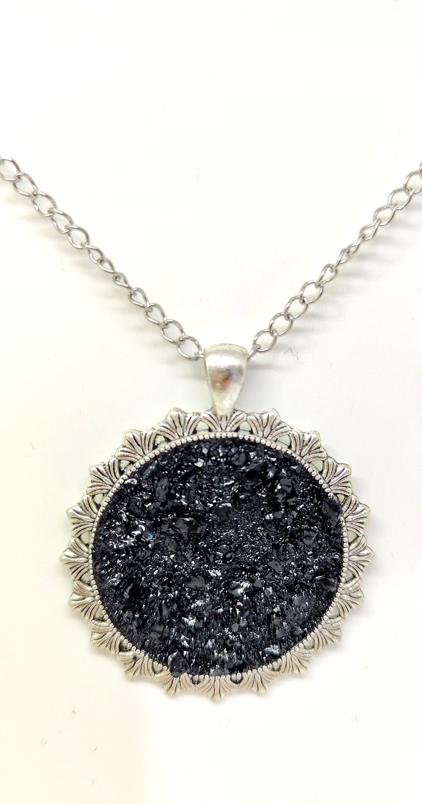 KUOLMi Rose Necklace
