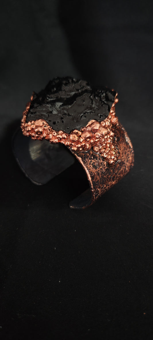 Enjoy the richness of this statement piece of jewelry. Beautiful and quality materials are joined in a timeless star shape. Textures and layers create a 3D effect. Wear a pair or only one earring, try it on causal styling or evening dress, these earrings are going to upgrade your styling 100%!   Very light to wear. Free pair of protective stainless steel ear nuts come in a set.