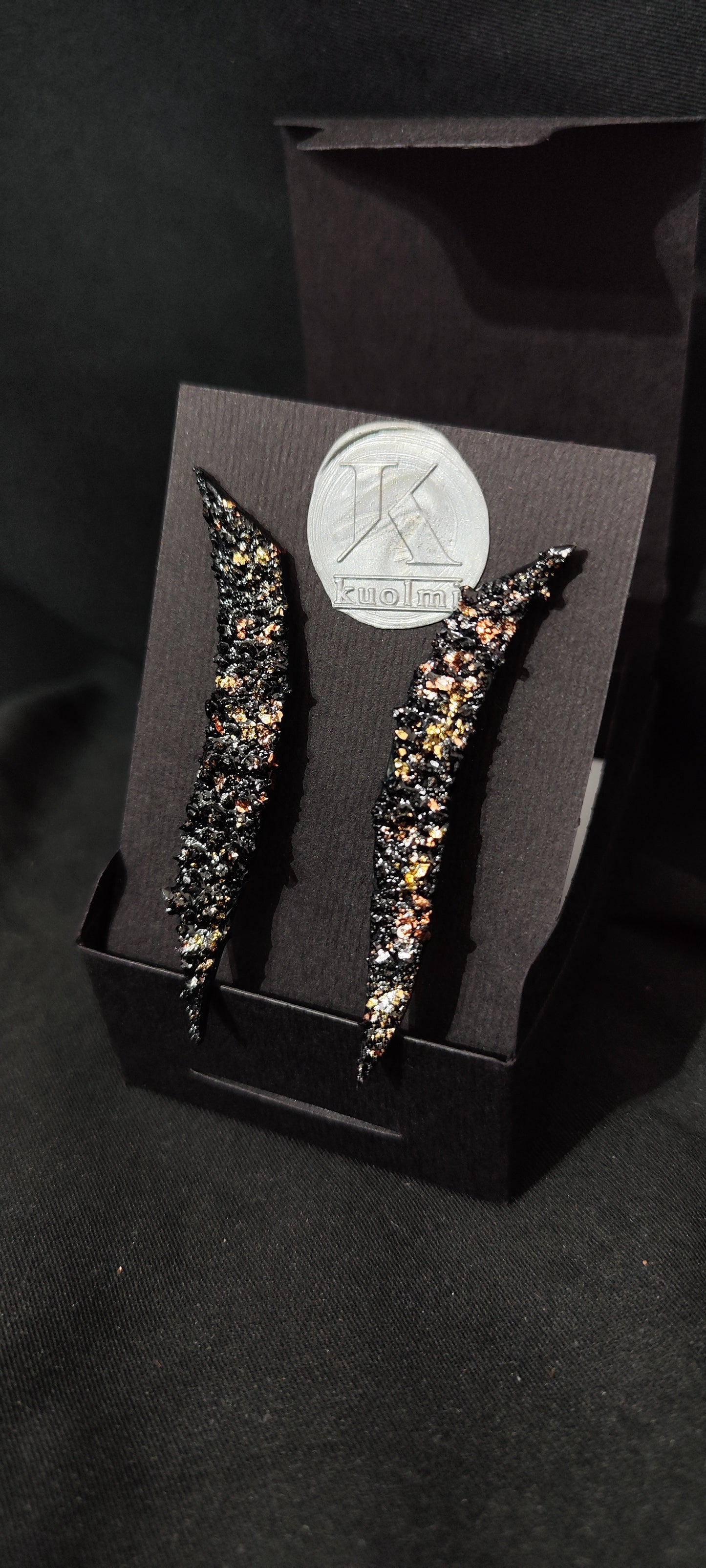 Enjoy the richness of this statement piece of jewelry. Beautiful and quality materials are joined in a timeless star shape. Textures and layers create a 3D effect. Wear a pair or only one earring, try it on causal styling or evening dress, these earrings are going to upgrade your styling 100%! Very light to wear. Free pair of protective stainless steel ear nuts come in a set.