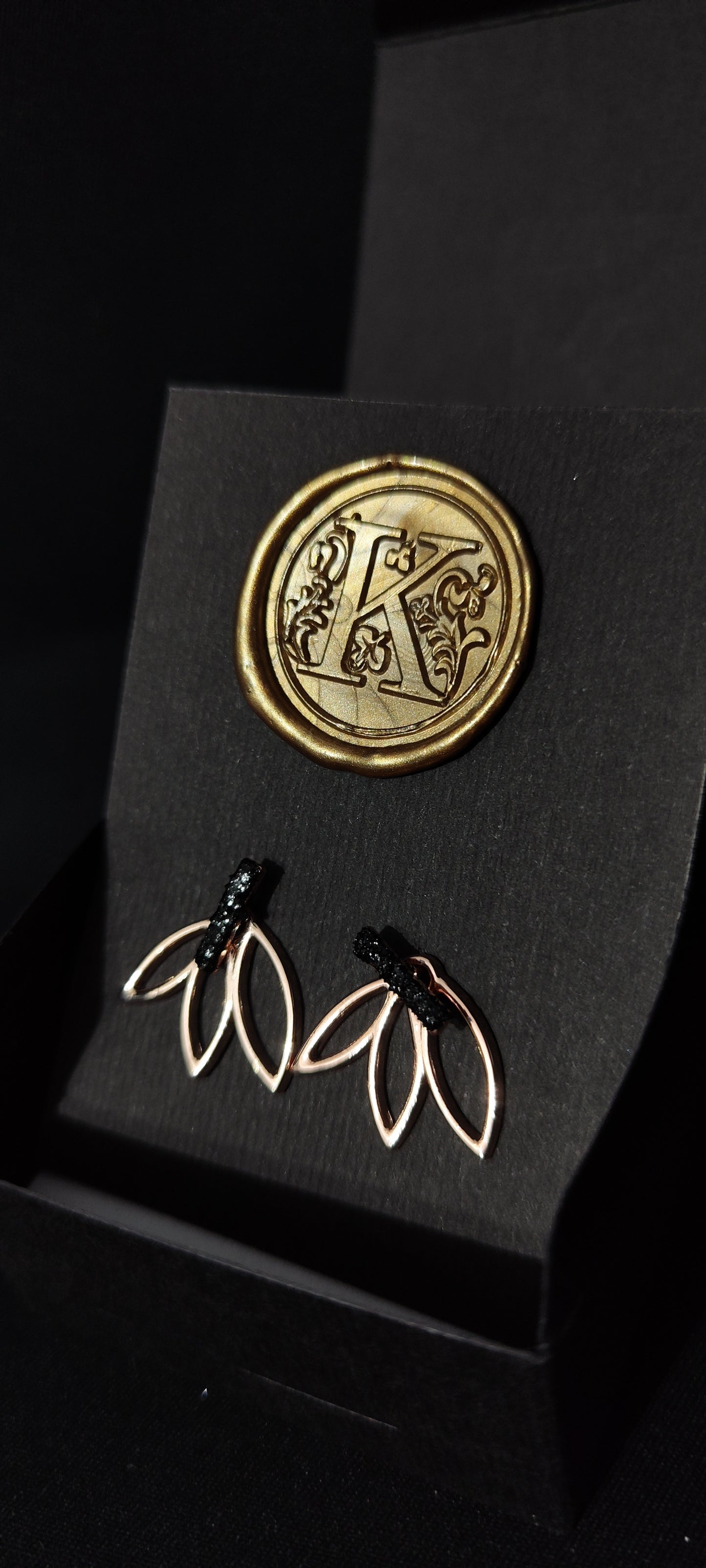 earrings, earrings set, etsy, butterfly, charms, stainless steel, for oval face, long drop, luxury, love, large, black, brands, bridal, big, modern, violet, gold, silver, black, rosegold, round, round face, unique, european, clip on, handmade, jewelry, jewellry, kpop, nz, pinterest, shop, sunflower, type, titanium, uhani, viseči, srebrni, zlati, vijolični, kirursko jeklo, za pripet, rože, roze, roza, ročno delo, antialergijski, medicinski, kamen, naravni, narava, belo zlato, premog, kuolmi, marjeta hribar,