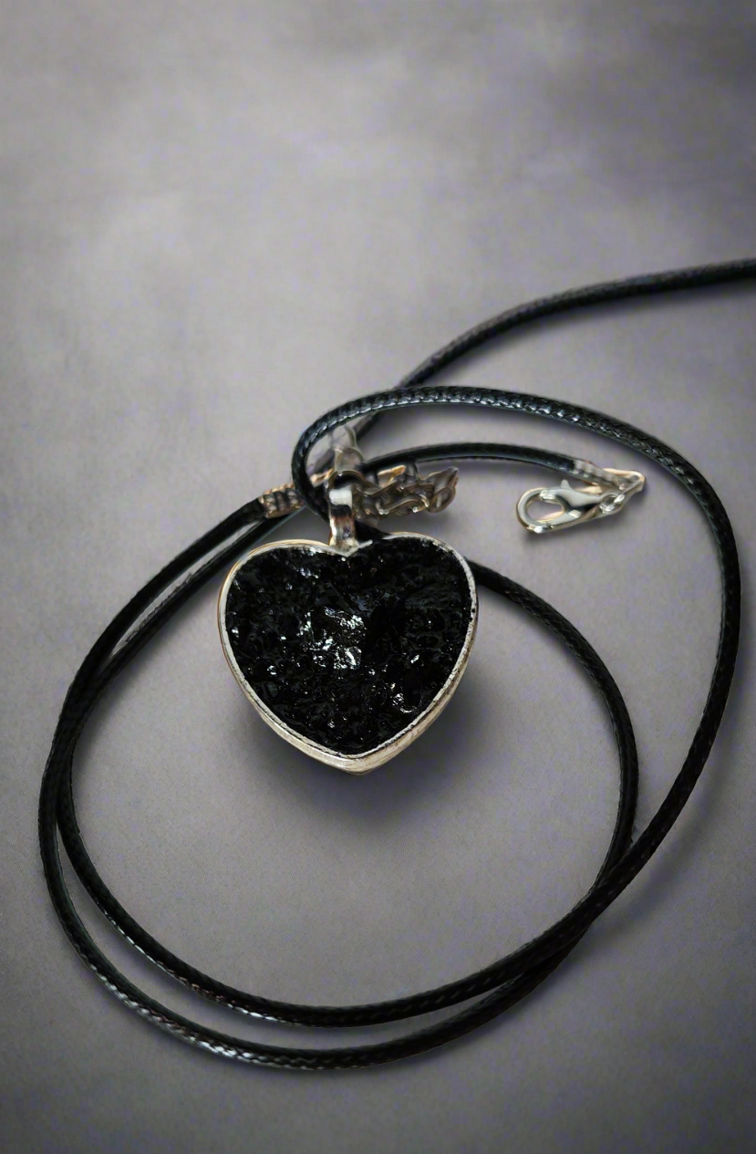 bracelet leather black natural stone special xmas gift for him boys men jewelry luxury special gift holidays coal kuolmi zapestnica za moške moška zapestnica komplet črn nakit božično darilo zanj bozic darilo za oba premog kuolmi marjeta hribar