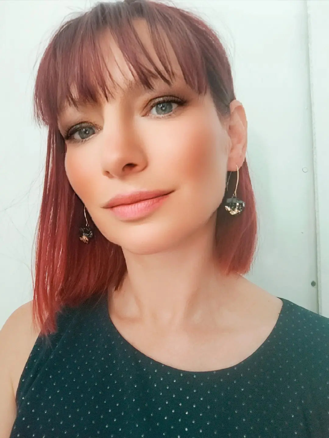 The 10 million-year-old stone will shine on you with all its brilliance. Try to combine these earrings with your daily outfit. It also looks special when you wear just one earring! The hooks are made of stainless steel: the color stays the same, the material is very durable, and causes no allergies. And most important, say goodbye to heavy earrings that feel uncomfortable – with KUOLMi, comfort always comes first!