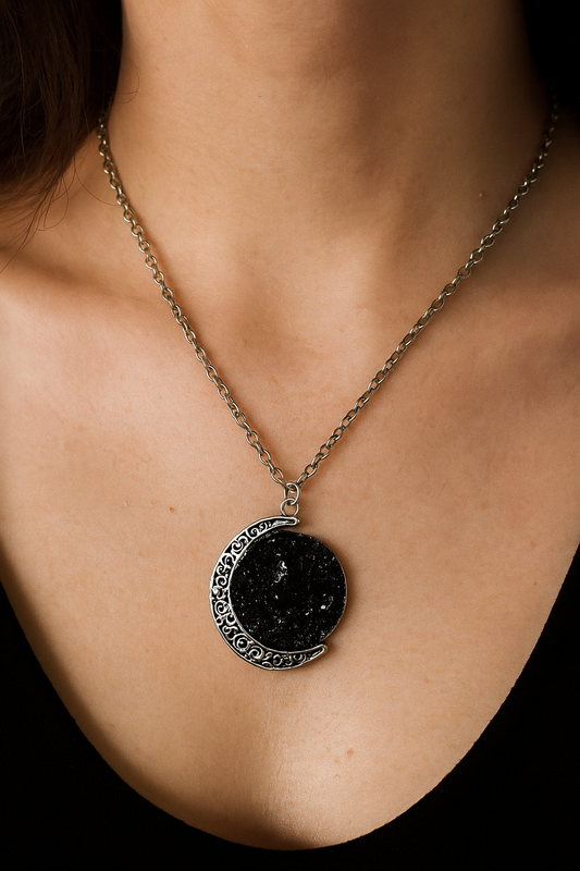 Chain KUOLMi Sisters of the Moon