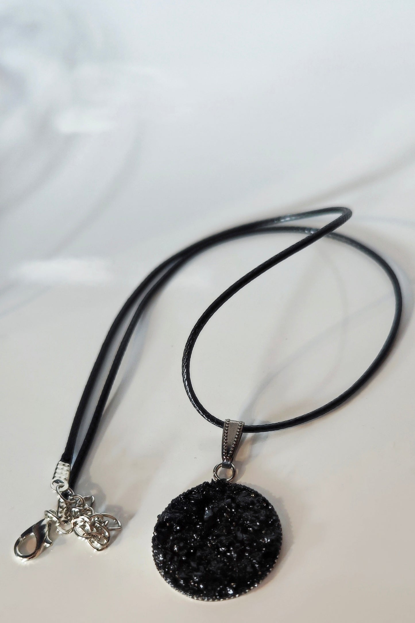 bracelet leather black natural stone special xmas gift for him boys men jewelry luxury special gift holidays coal kuolmi zapestnica za moške moška zapestnica komplet črn nakit božično darilo zanj bozic darilo za oba premog kuolmi marjeta hribar