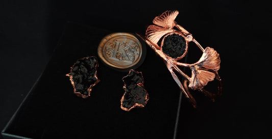 earrings set etsy longdrop copper luxury love black large handmade for oval face brands bridal got modern natural rosegold silver unique european jewelry kpop nz pinterest shop type titanium charms uhani viseči veliki kirurško jeklo rože roza ročno delo antialergijski medicinski klip premog kamen premog kuolmi marjeta hribar zapestnica ginko bracelet special gift darilo komplet