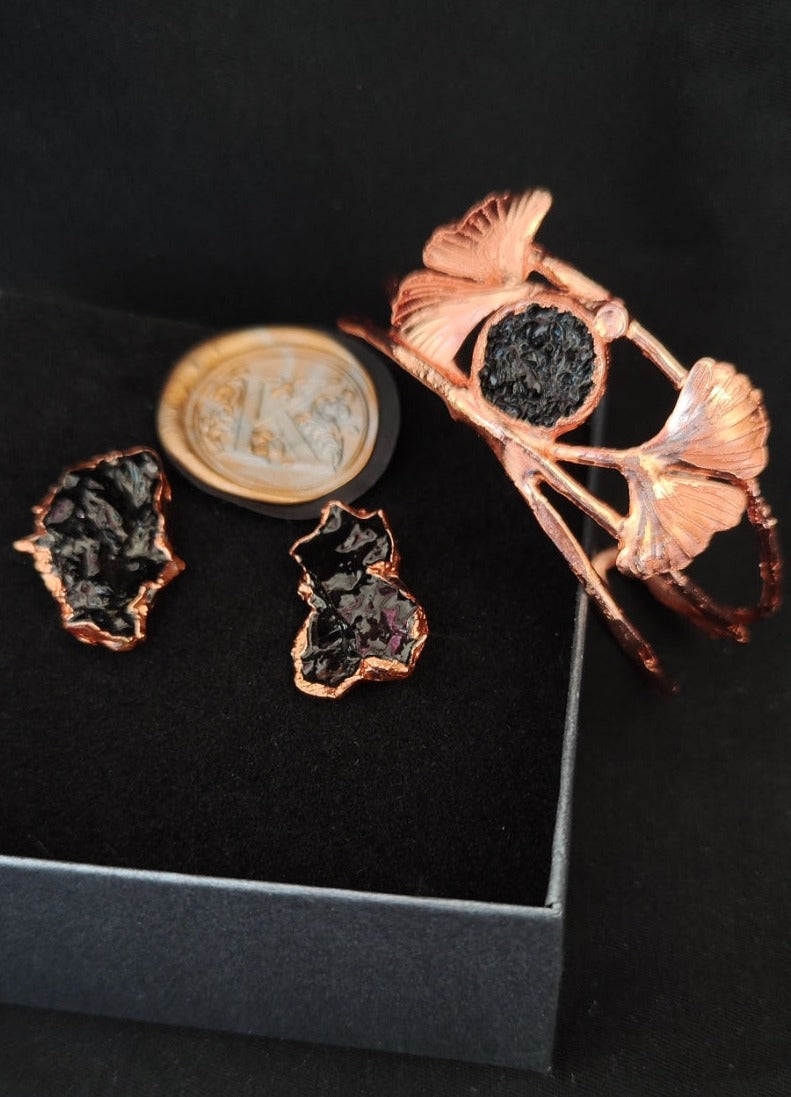 earrings set etsy longdrop copper luxury love black large handmade for oval face brands bridal got modern natural rosegold silver unique european jewelry kpop nz pinterest shop type titanium charmsuhani viseči veliki kirurško jeklo rože roza ročno delo antialergijski medicinski klip premog kamen premog kuolmi marjeta hribar zapestnica ginko bracelet special gift darilo komplet