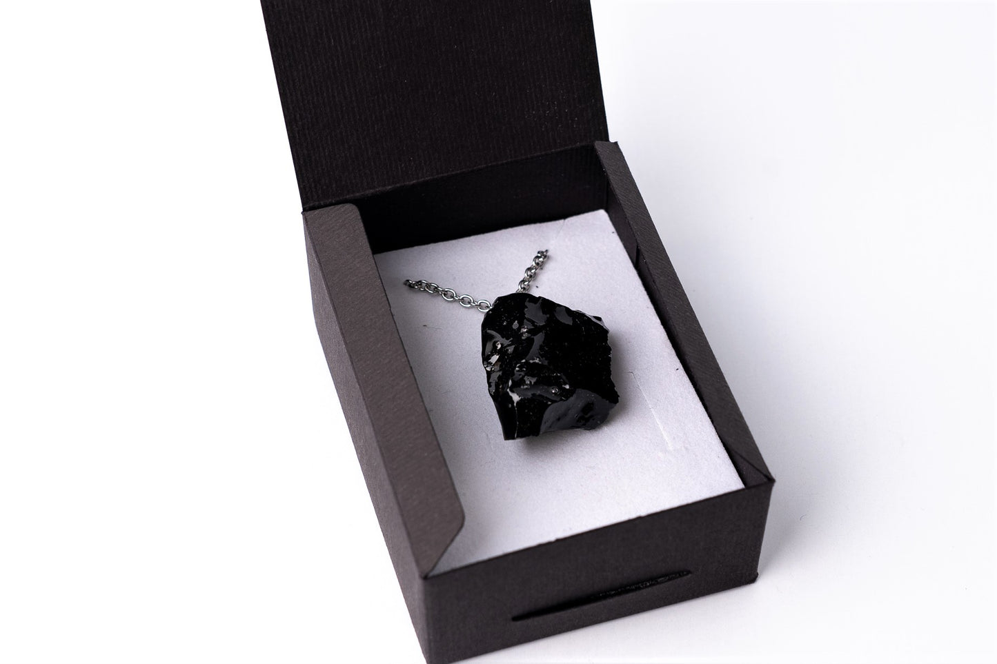 This beautiful necklace combines an edgy attitude and a contemporary feel. A perfect mix of styles and very comfortable to wear. Wear it in black or white for the subtle and stylish upgrade of the styling. Try it in rich, solid colors, too, because it is going to look awesome with a red or purple blouse. With this necklace, winter sweaters won’t be boring anymore, and in summer try it on a simple top. Just don’t save it for special occasions. Because the special occasion is every day!