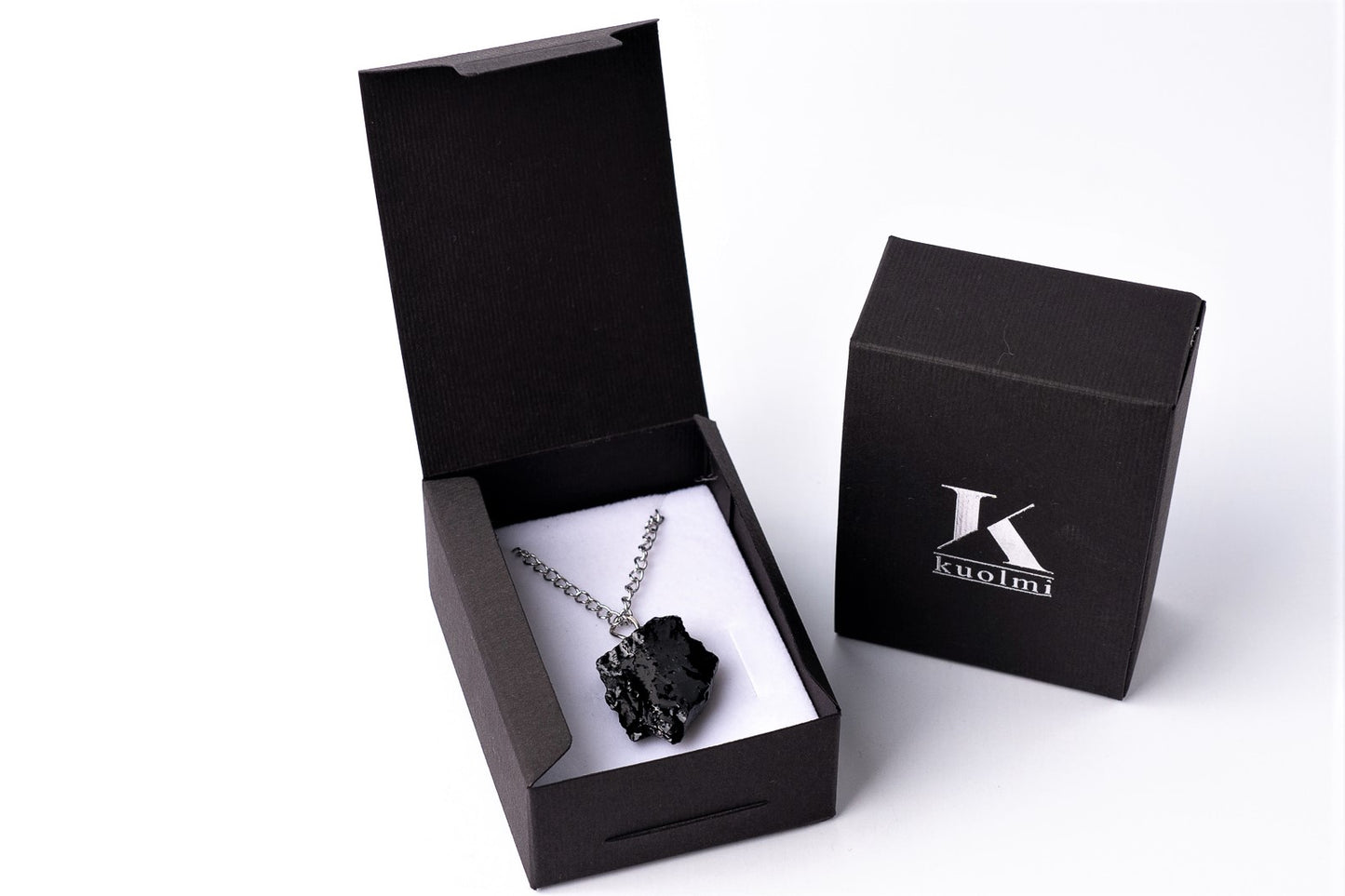 This beautiful necklace combines an edgy attitude and a contemporary feel. A perfect mix of styles and very comfortable to wear. Wear it in black or white for the subtle and stylish upgrade of the styling. Try it in rich, solid colors, too, because it is going to look awesome with a red or purple blouse. With this necklace, winter sweaters won’t be boring anymore, and in summer try it on a simple top. Just don’t save it for special occasions. Because the special occasion is every day!
