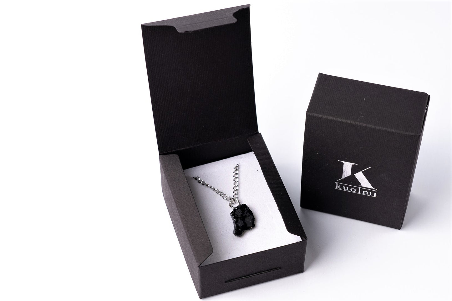This beautiful necklace combines an edgy attitude and a contemporary feel. A perfect mix of styles and very comfortable to wear. Wear it in black or white for the subtle and stylish upgrade of the styling. Try it in rich, solid colors, too, because it is going to look awesome with a red or purple blouse. With this necklace, winter sweaters won’t be boring anymore, and in summer try it on a simple top. Just don’t save it for special occasions. Because the special occasion is every day!