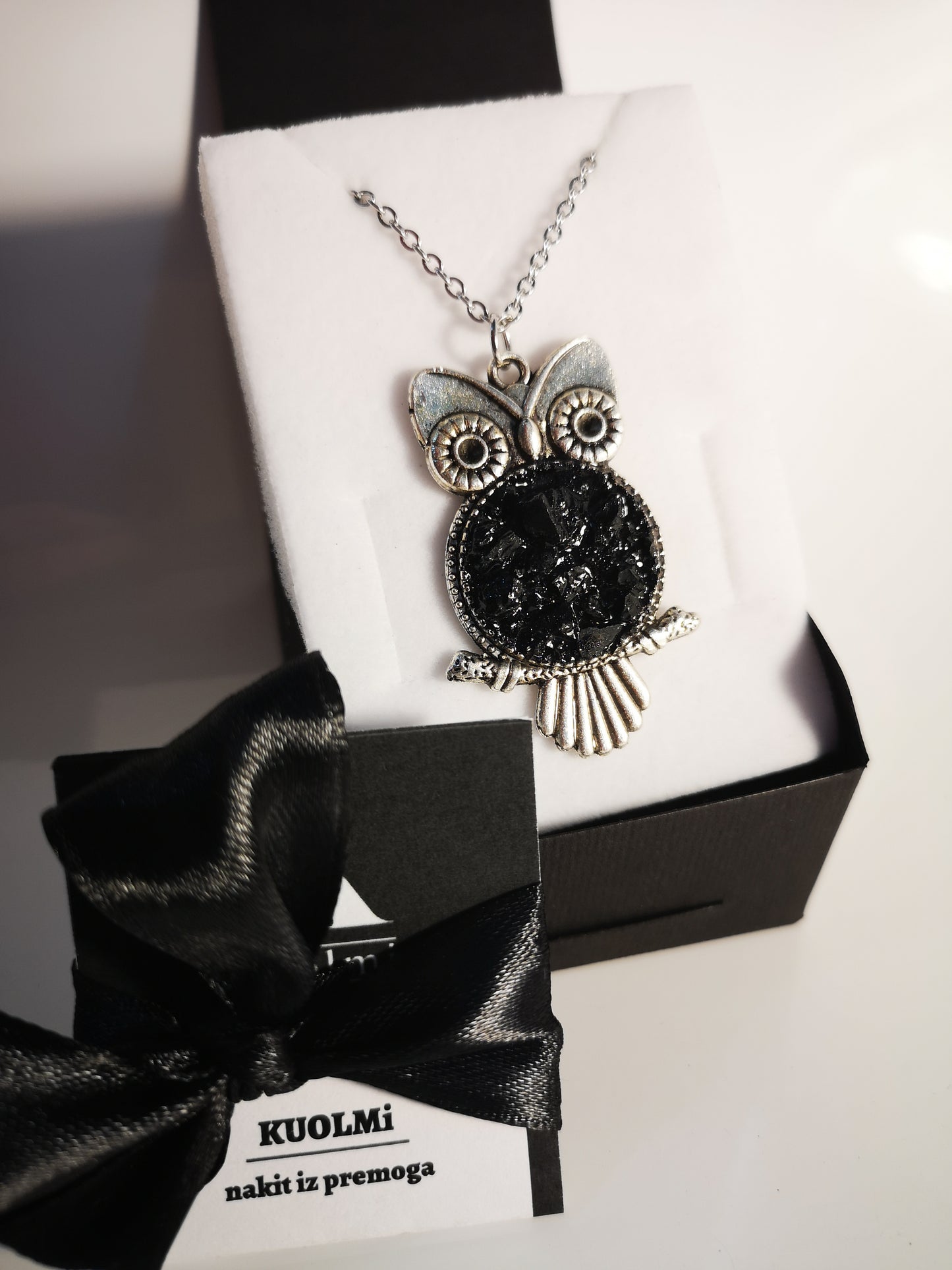 KUOLMi Night owl necklace