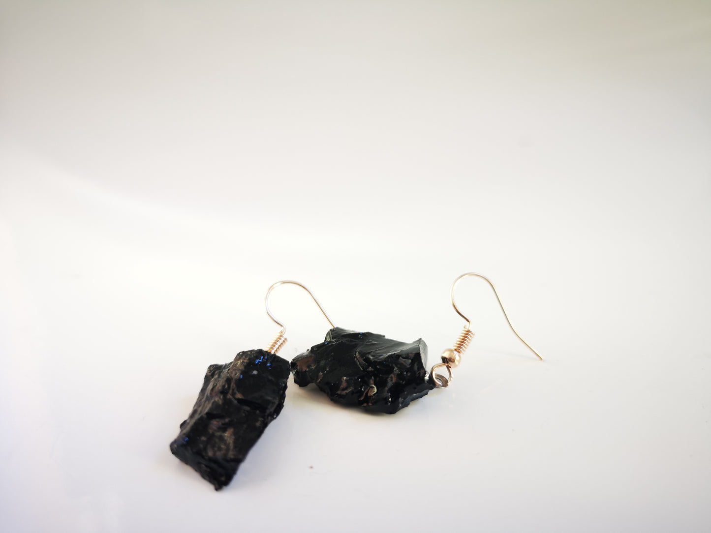 earrings, earrings set, etsy, butterfly, charms, stainless steel, for oval face, long drop, luxury, love, large, black, brands, bridal, big, modern, violet, gold, silver, black, rosegold, round, round face, unique, european, clip on, handmade, jewelry, jewellry, kpop, nz, pinterest, shop, sunflower, type, titanium, uhani, viseči, srebrni, zlati, vijolični, kirursko jeklo, za pripet, rože, roze, roza, ročno delo, antialergijski, medicinski, kamen, naravni, narava, belo zlato, premog, kuolmi, marjeta hribar,