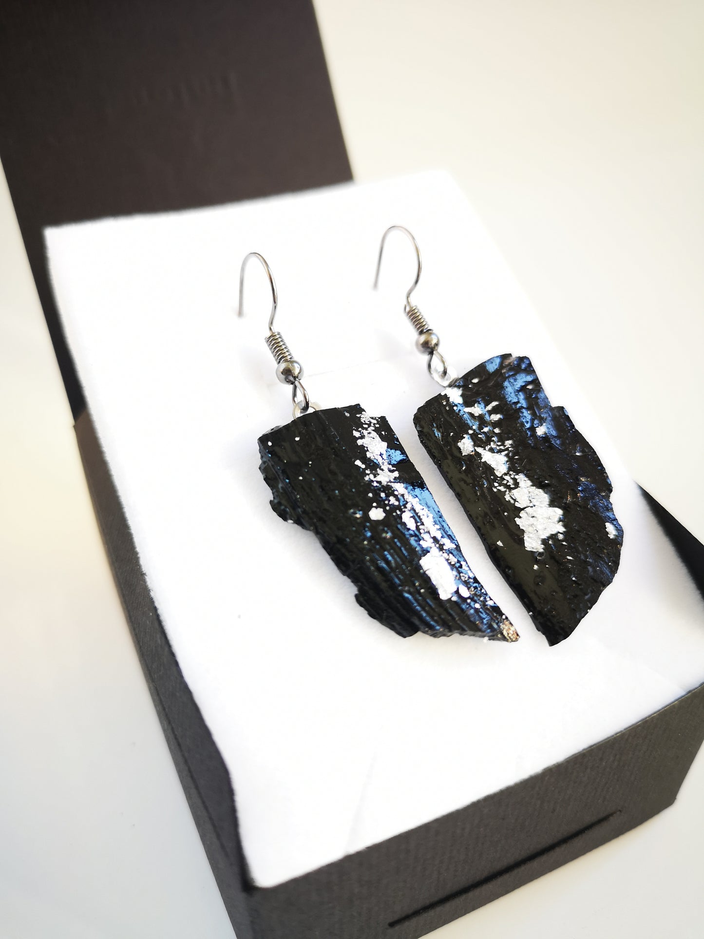 earrings, earrings set, etsy, butterfly, charms, stainless steel, for oval face, long drop, luxury, love, large, black, brands, bridal, big, modern, violet, gold, silver, black, rosegold, round, round face, unique, european, clip on, handmade, jewelry, jewellry, kpop, nz, pinterest, shop, sunflower, type, titanium, uhani, viseči, srebrni, zlati, vijolični, kirursko jeklo, za pripet, rože, roze, roza, ročno delo, antialergijski, medicinski, kamen, naravni, narava, belo zlato, premog, kuolmi, marjeta hribar,