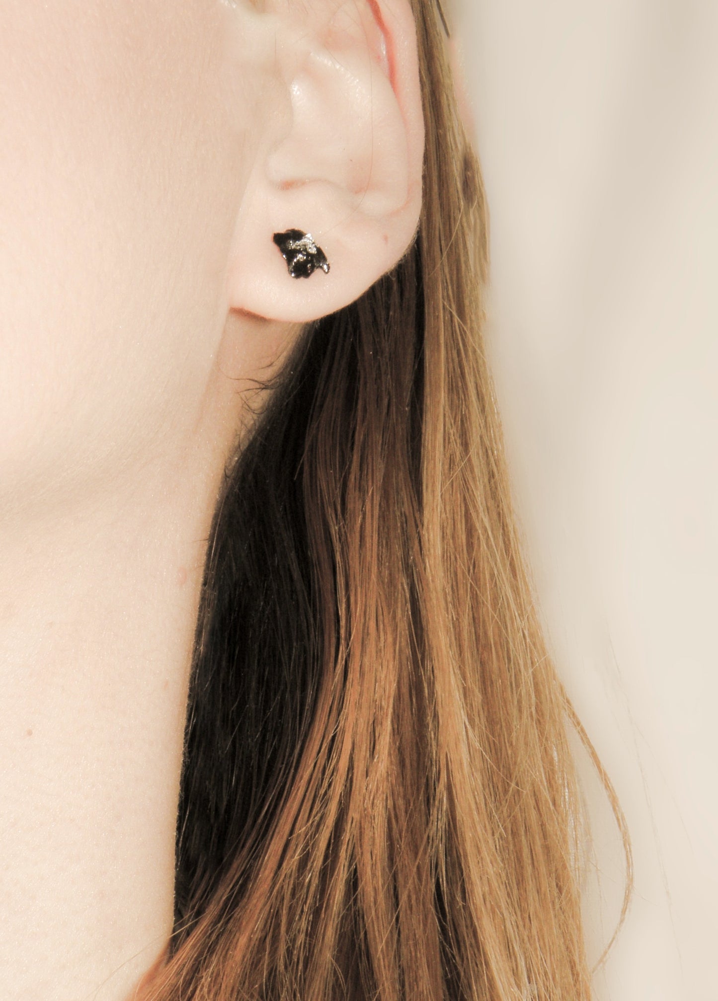 earrings, earrings set, etsy, butterfly, charms, stainless steel, for oval face, long drop, luxury, love, large, black, brands, bridal, big, modern, violet, gold, silver, black, rosegold, round, round face, unique, european, clip on, handmade, jewelry, jewellry, kpop, nz, pinterest, shop, sunflower, type, titanium, uhani, viseči, srebrni, zlati, vijolični, kirursko jeklo, za pripet, rože, roze, roza, ročno delo, antialergijski, medicinski, kamen, naravni, narava, belo zlato, premog, kuolmi, marjeta hribar,