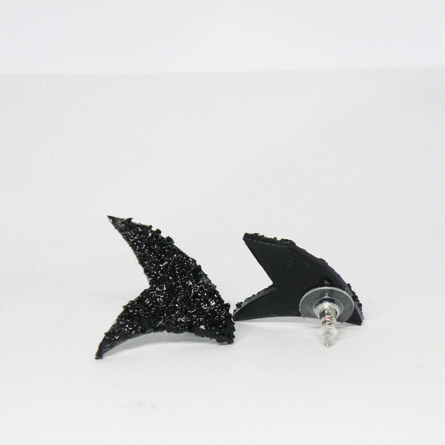 uhani viseci srebrni rose gold kirursko jeklo za pripet roze rože vijolični roza ročno delo antialergeni medicinski klip kamen premog kuolmi belo zlato marjeta hribar izdelano iz premoga. earrings set etsy butterfly charms stainless steel eu fly for oval face long drop luxury love large black brands bridal big coal modern silver rosegold round face unique european gold clip on handmade jewelry jewellry kpop nz pinterest shop sunflower type titanium