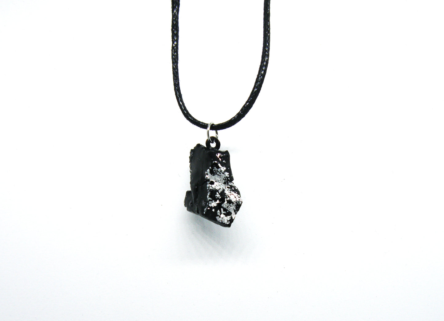 KUOLMi cord necklace