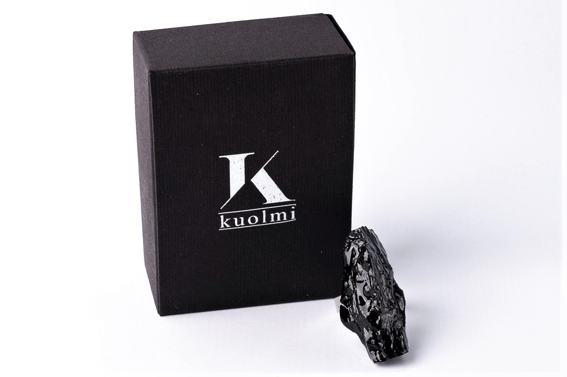 The 10 million-year-old stone will shine on your hand with all its brilliance. The ring is made of coal and stainless steel. This statement piece combines an edgy attitude and fashion. It is comfortable to wear and very durable at the same time. Try to wear it with various stylings, from casual to edgy. This ring brings elegance and a classy feel to any wardrobe.
