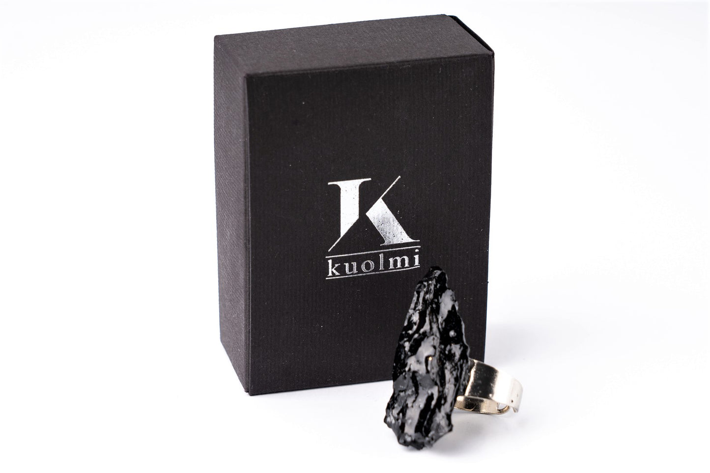 The 10 million-year-old stone will shine on your hand with all its brilliance. The ring is made of coal and stainless steel. This statement piece combines an edgy attitude and fashion. It is comfortable to wear and very durable at the same time. Try to wear it with various stylings, from casual to edgy. This ring brings elegance and a classy feel to any wardrobe.