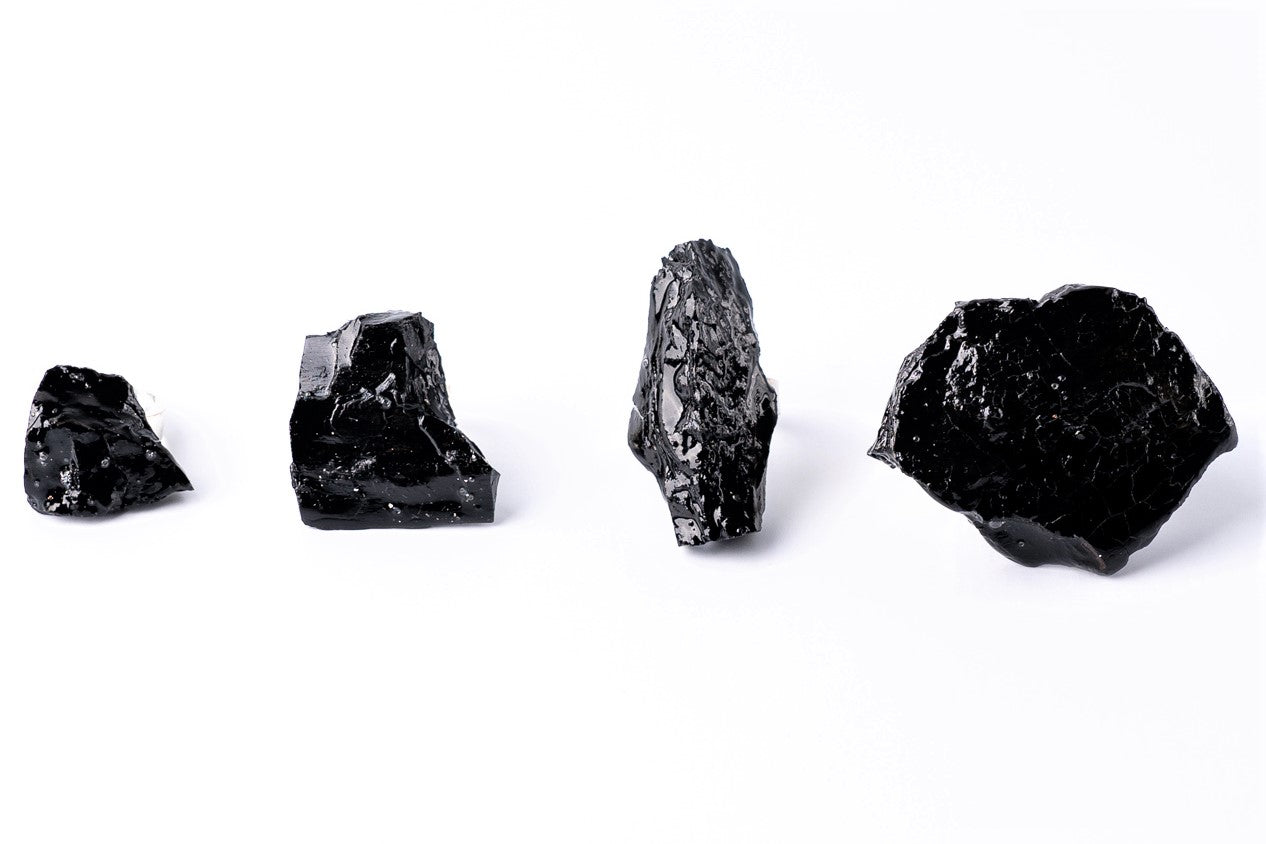 The KUOLMi handmade ring is a fantastic accessory that makes the look perfect. The 10 million-year-old stone will shine on your hand with all its brilliance. The ring is made of coal and stainless steel. It is adjustable in size. The image is symbolic because each piece is handmade, unrepeatable, and unique. The ring is packaged in gift packaging with an added description of the coal story.