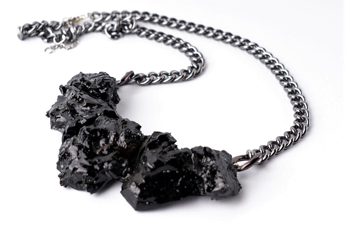 This beautiful necklace combines an edgy attitude and a contemporary feel. A perfect mix of styles and very comfortable to wear. Wear it in black or white for the subtle and stylish upgrade of the styling. Try it in rich, solid colors, too, because it is going to look awesome with a red or purple blouse. With this necklace, winter sweaters won’t be boring anymore, and in summer try it on a simple top. Just don’t save it for special occasions. Because the special occasion is every day!