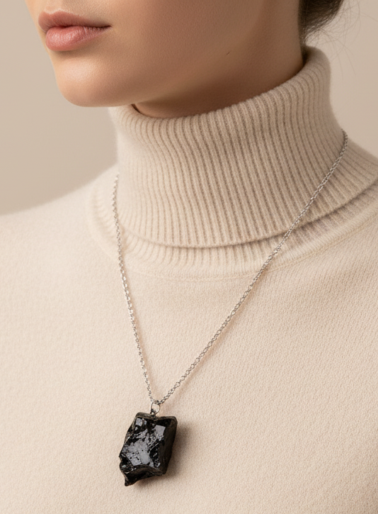 KUOLMi Black Necklace