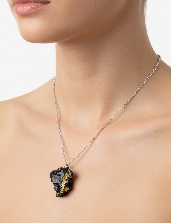 KUOLMi Gold Necklace