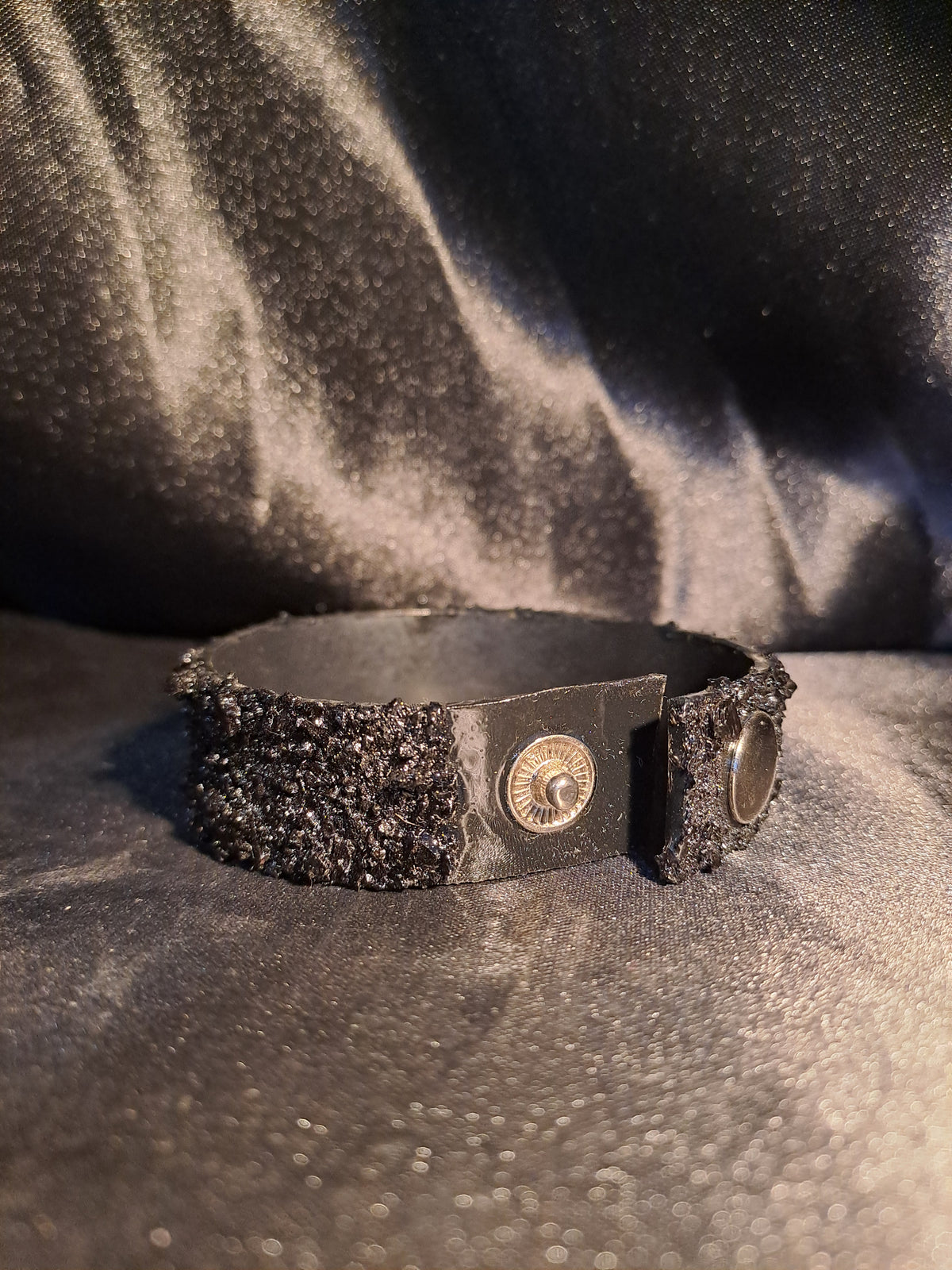 Zapestnica Rock Button