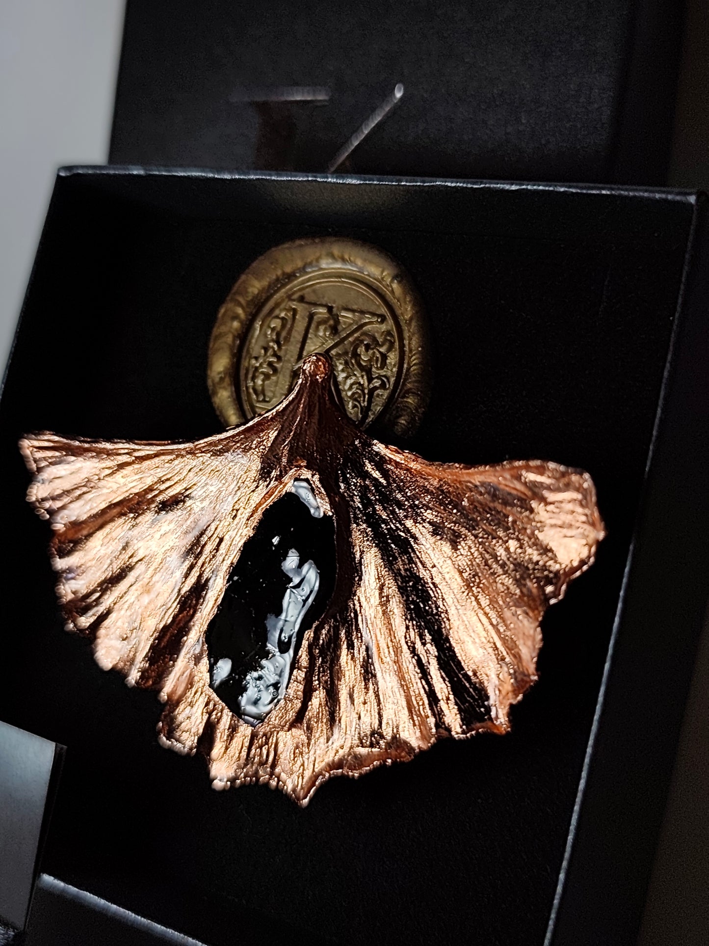 KUOLMi Pineapple brooch