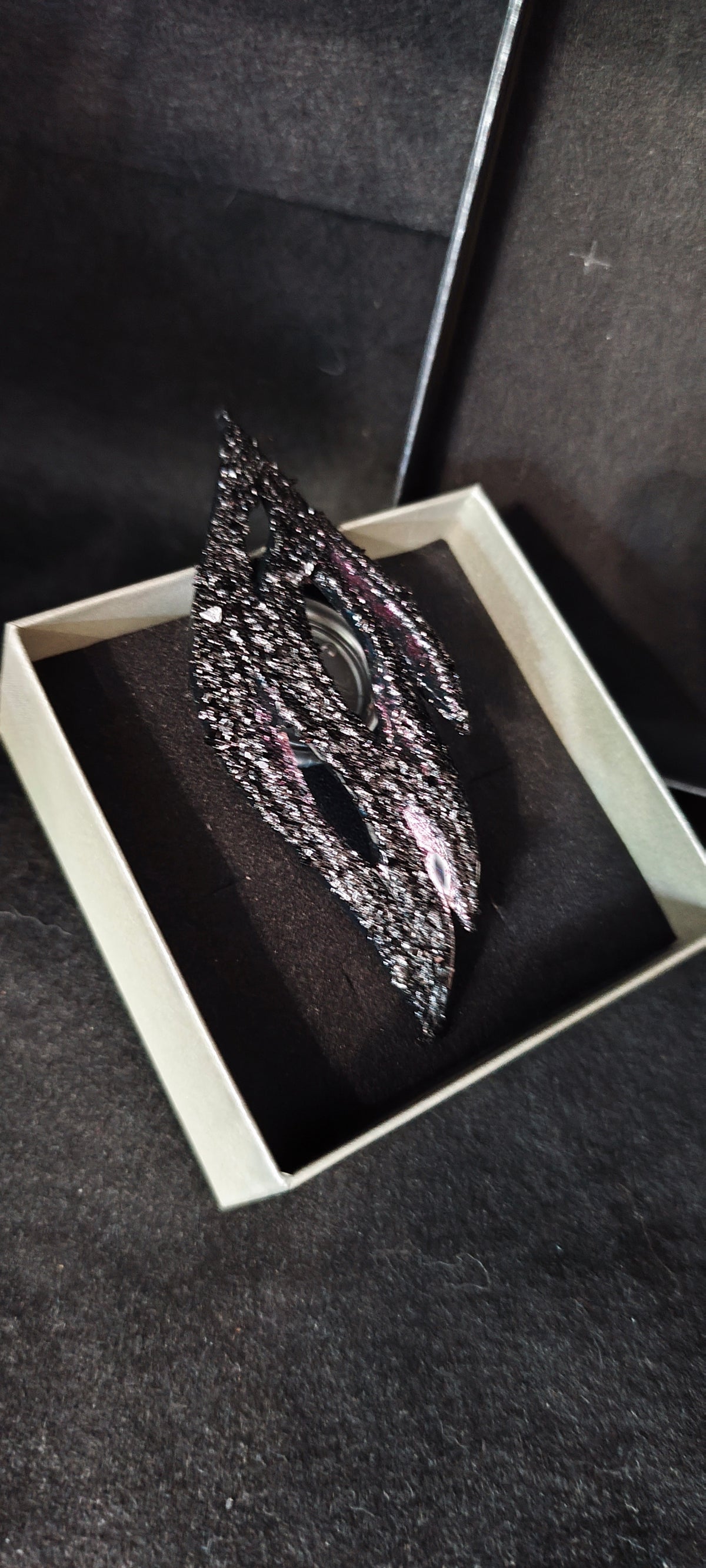 KUOLMi Feather Brooch