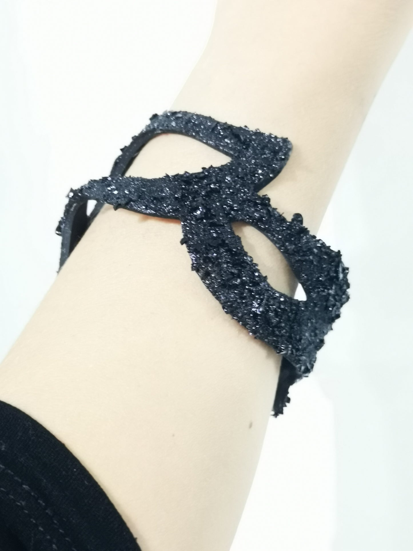 Lace Xs bracelet with button